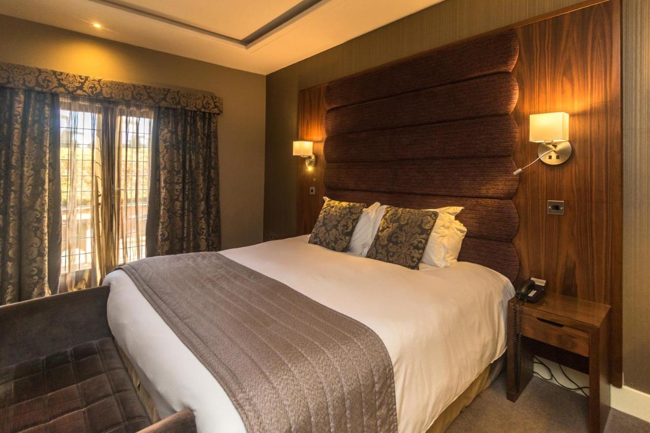 The Mere Golf Resort & Spa ภายนอก รูปภาพ