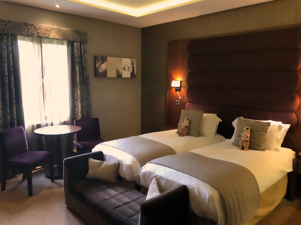 The Mere Golf Resort & Spa ภายนอก รูปภาพ