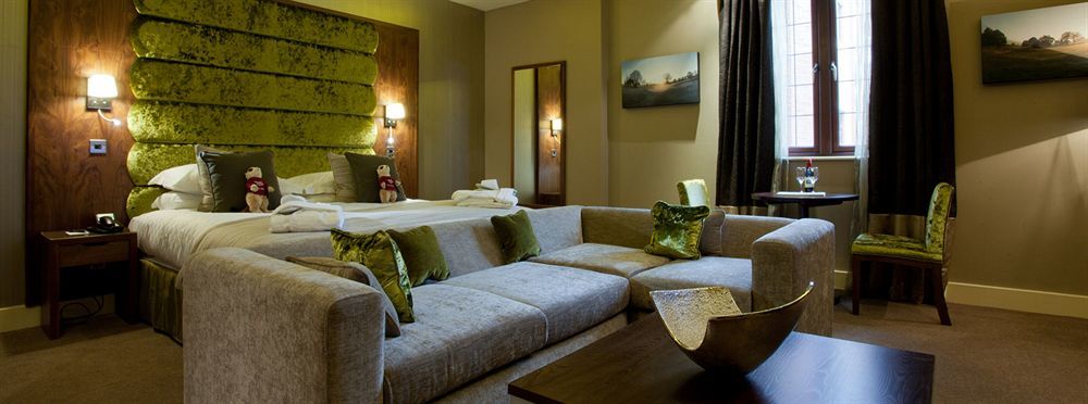 The Mere Golf Resort & Spa ภายนอก รูปภาพ