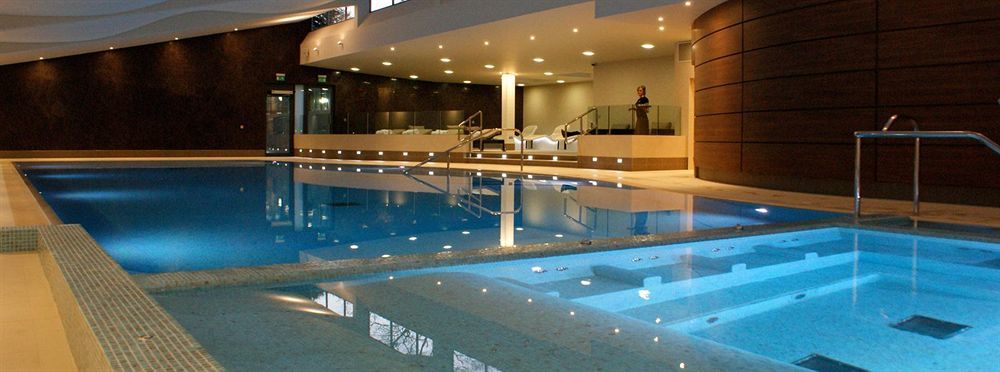 The Mere Golf Resort & Spa ภายนอก รูปภาพ