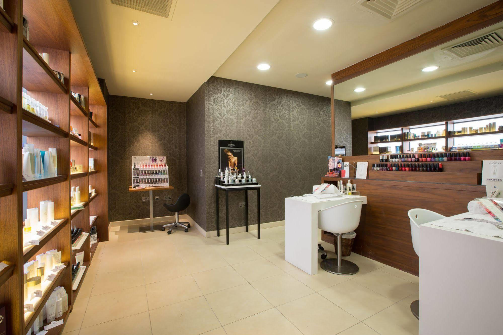 The Mere Golf Resort & Spa ภายนอก รูปภาพ